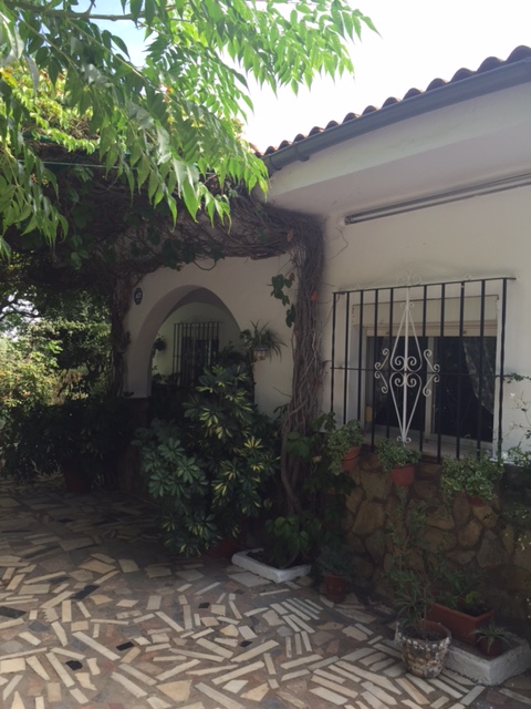 Casa en venta con 130 m2, 3 dormitorios  en Carmona, san francisco de razoespejo