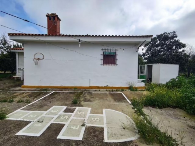 Casa en venta con 150 m2, 3 dormitorios  en Carmona, EL CORZO