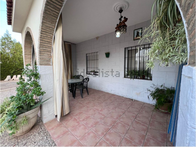 Casa en venta con 250 m2, 6 dormitorios  en Carmona, PRADOLLANO