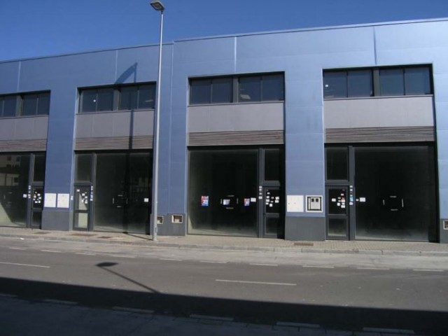 Nave Industrial en venta con 130 m2,  en Distrito Norte (Sevilla), GEMOLOGIA